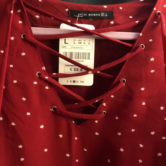 Red Printed Lace Up V Neck Tunic w/ Bell Sleeves - Picture 5 of 8